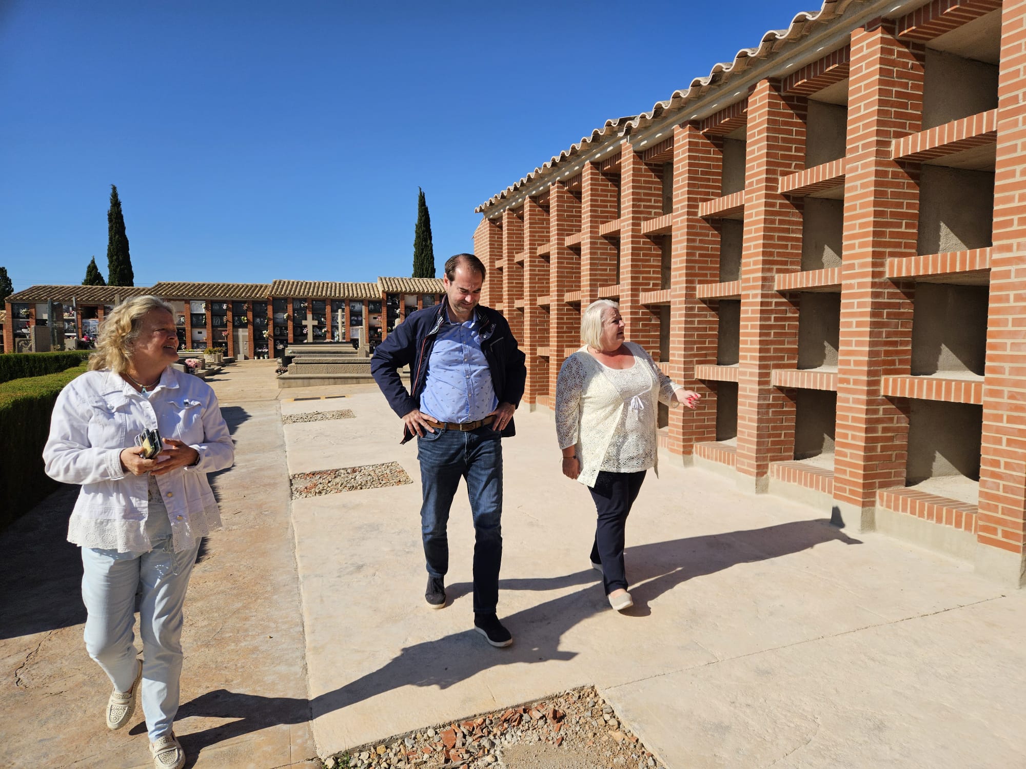 El Ayuntamiento de Oropesa del Mar finaliza las obras de 128 nichos y 90  columbarios en el cementerio municipal