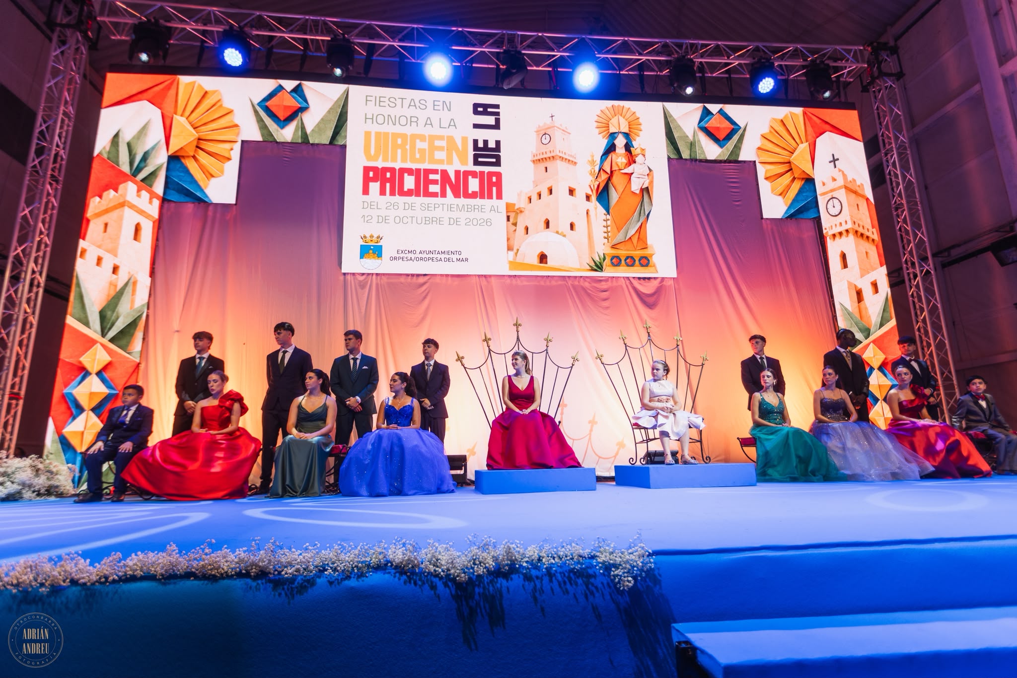 Oropesa del Mar da la bienvenida a sus Fiestas Patronales con la coronación de Elena Tirado y Ariadna Teixeira